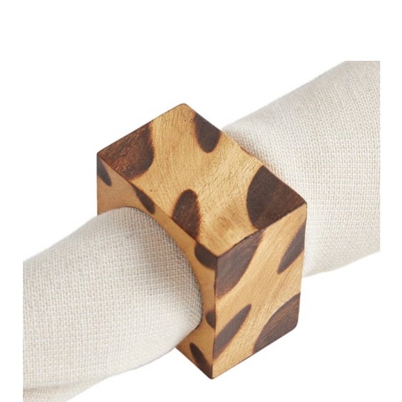 Pier 1 Leopard Square Napkin Ring - Picture 15 of 16